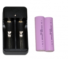 Комплект 2 аккумулятора Samsung ICR18650-26F по 2600 mАh+ зарядное устройство Ultrafire (на продажу)