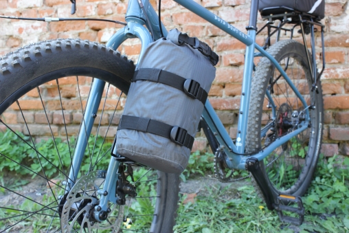 PROTECT Велосумка на вилку, р-р 270х140 мм, цвет серый. (777-104)