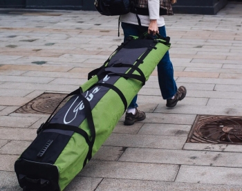 Чехлы и сумки для сноубордов, лыж и обуви от «COURSE»